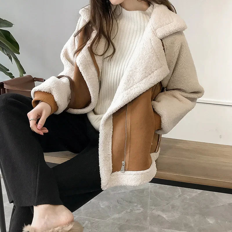 CAPUCINE™ | Ciepła kurtka z baranka w stylu ramoneski — 4